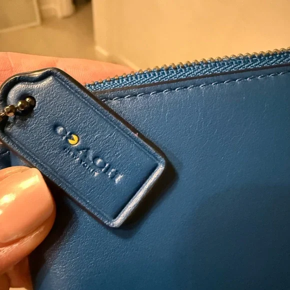 Coach x Pac-Man Limited Edition Corner Zip Wristlet – Blue NWT - Picture 3 of 10